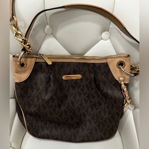 Michael Kors classic Logo shoulder and crossbody bag